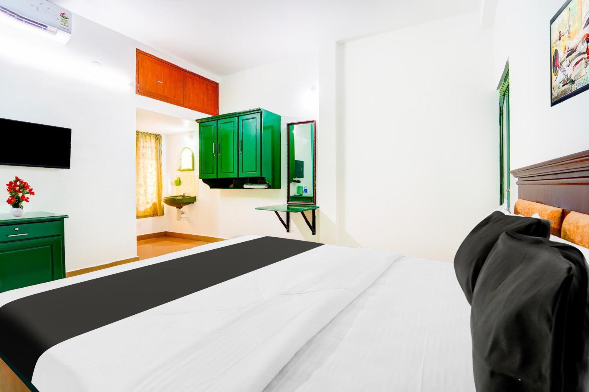 Super Hotel O Vennala Near Palarivattom Kochi Exteriör bild