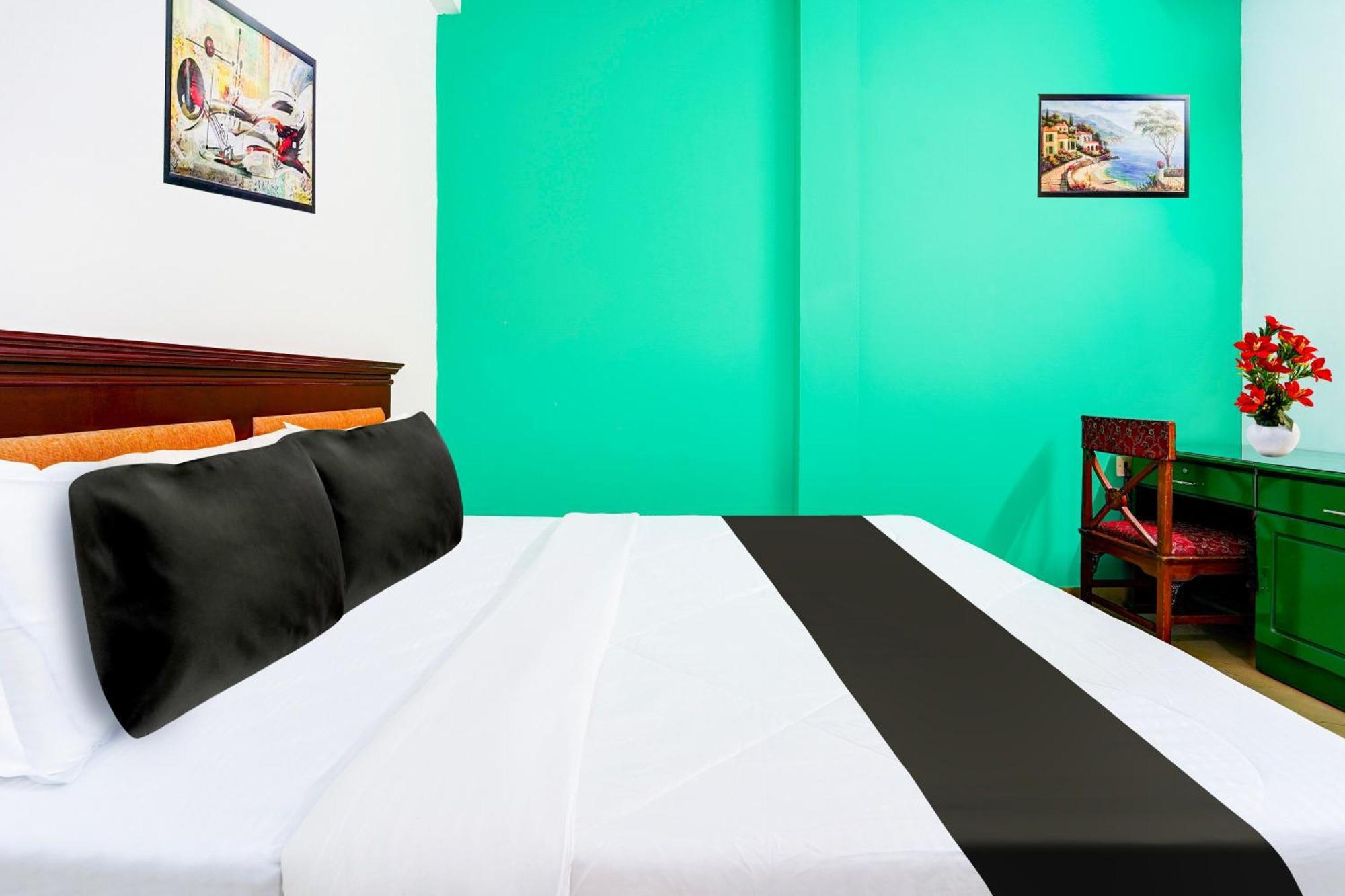 Super Hotel O Vennala Near Palarivattom Kochi Exteriör bild